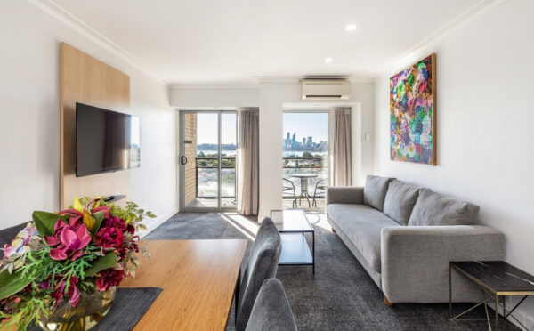 Metro Hotel Perth Spa Suite