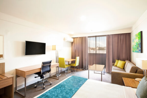 Metro Aspire Hotel, Sydney Premium Room