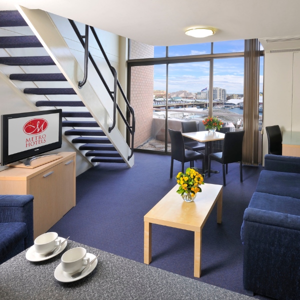 Metro Apartments on Darling Harbour Lounge