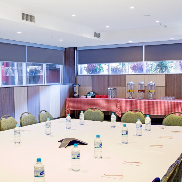 Metro Aspire Hotel Sydney - Wattle Room