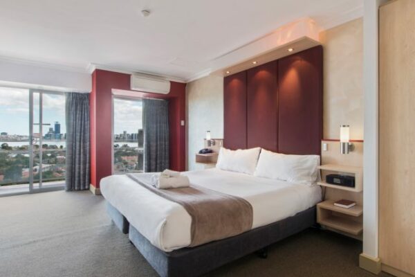 Metro Hotel Perth Spa Room