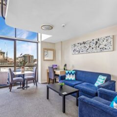 4. Metro Apartments Darling Harbour Executive Apartment (10)