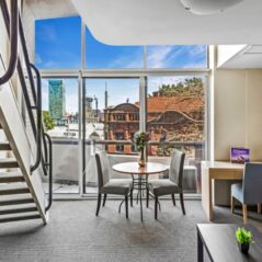 Metro Apartments Darling Harbour Standard Apartment