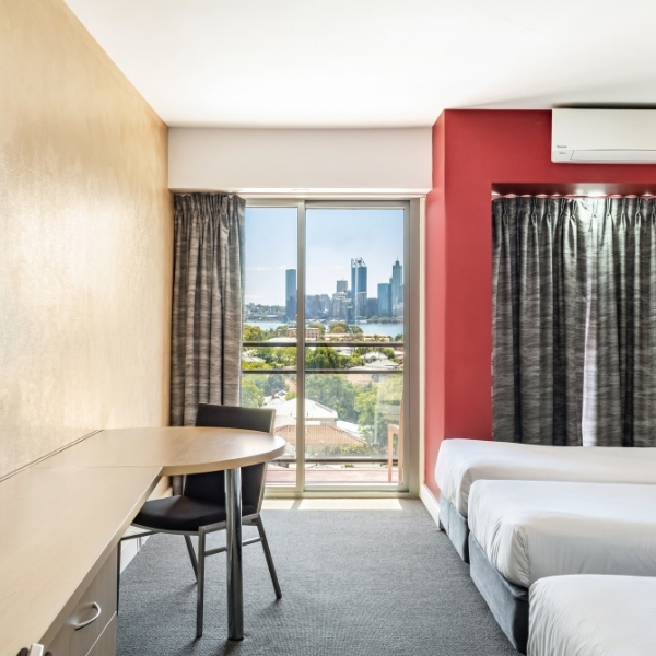 Metro Hotel Perth Standard Room - 4 Single Beds