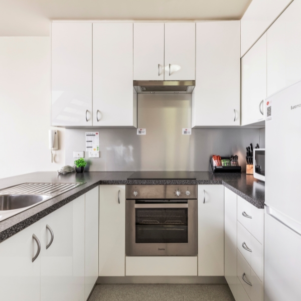 Metro Apartments Darling Harbour Kitchen
