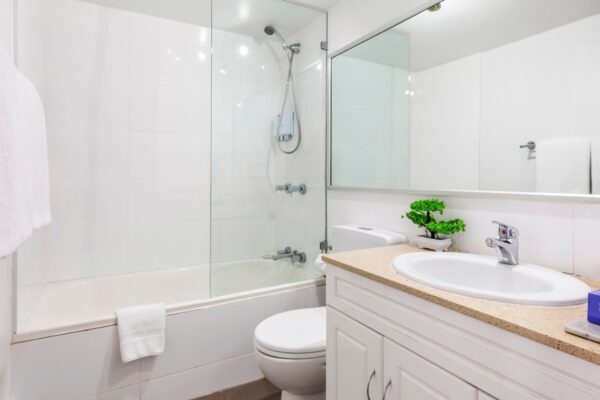 Metro Apartments on Darling Harbour - Bathroom