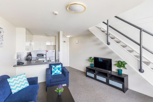 Metro Apartments on Darling Harbour - Lounge and Kitchen