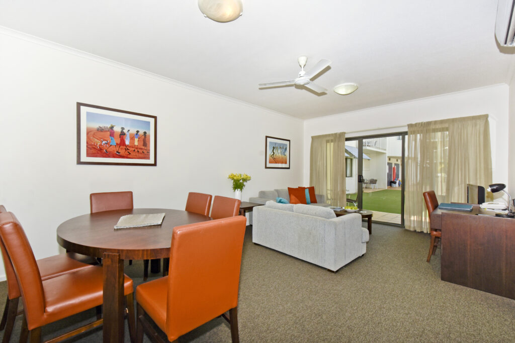 Metro Advance Apartments & Hotel Darwin 2 BR Family Apartment Lounge