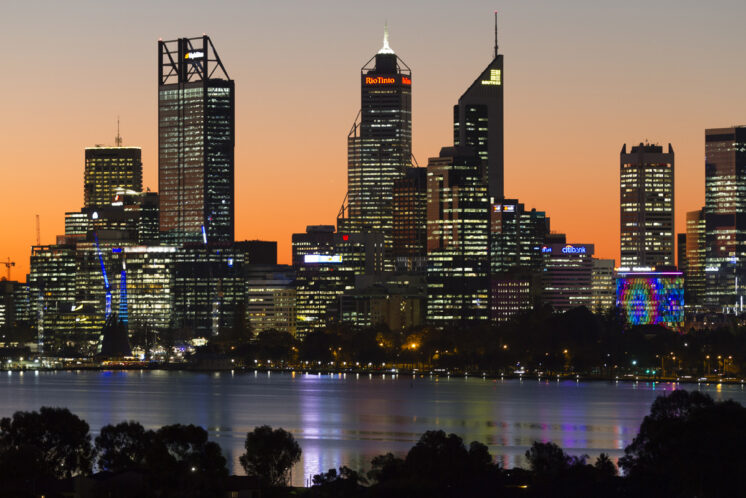 Metro Hotel Perth Sunset View