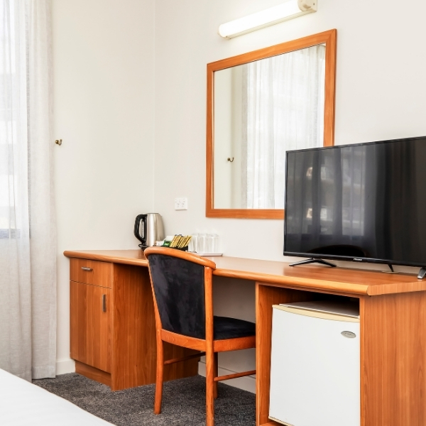 Metro Hotel Perth City - Standard Queen Room
