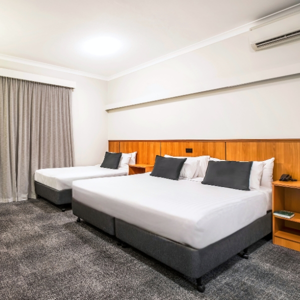 Metro Hotel Perth City - Standard King & Single