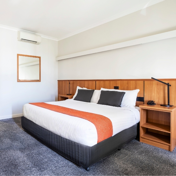 Metro Hotel Perth City - Standard King