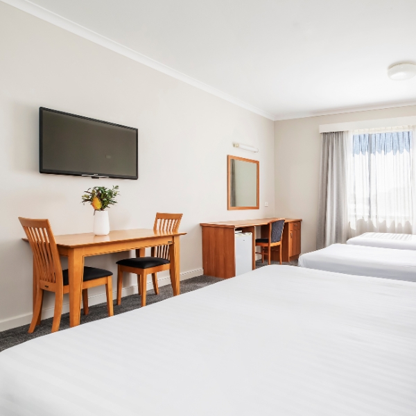 Metro Hotel Perth City - Standard Family Room