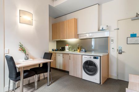 Convenient 1-Bed in the Heart of Melbourne CBD